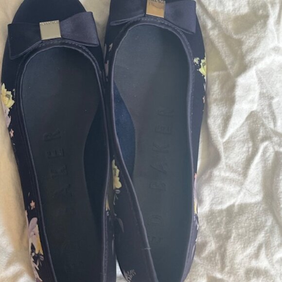 TED BAKER navy floral ballet flats size 39.5 Like NEW - Picture 12 of 12